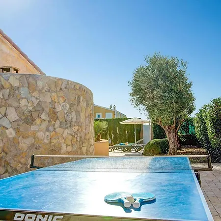 Mares 4 Bedroom Villa, Cala'n Forcat Вилла Кала-эн-Бланес