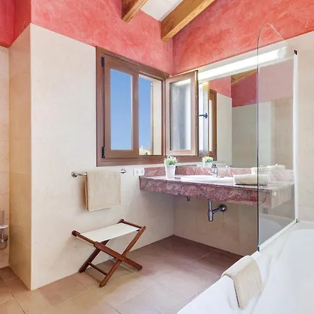 Вилла Mares 4 Bedroom Villa, Cala'n Forcat *
