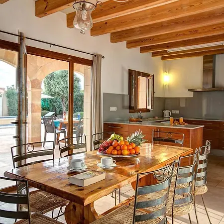 Mares 4 Bedroom Villa, Cala'n Forcat