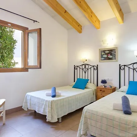 Mares 4 Bedroom Villa, Cala'n Forcat Вилла