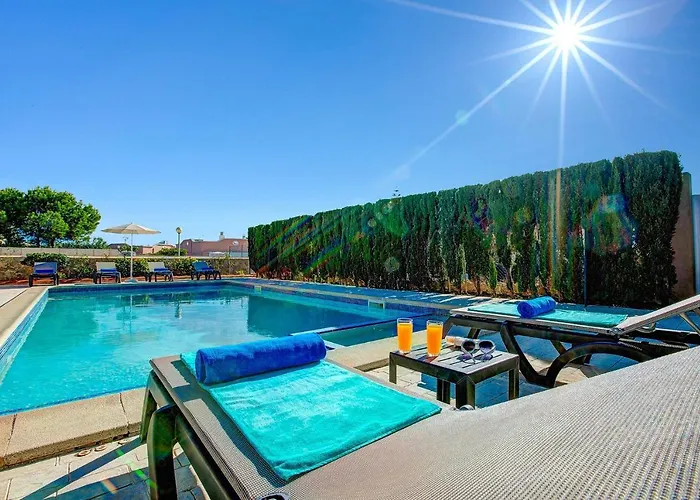 Mares 4 Bedroom Villa, Cala'n Forcat Villa *