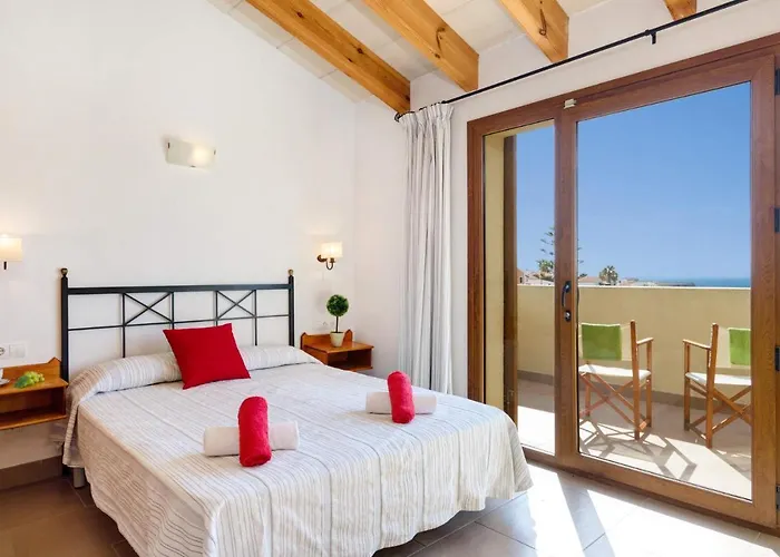 Mares 4 Bedroom Villa, Cala'n Forcat Villa Cala'N Blanes (Menorca)