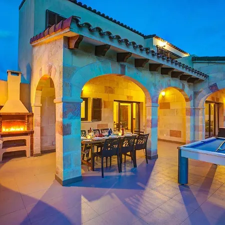 Mares 4 Bedroom Villa, Cala'n Forcat