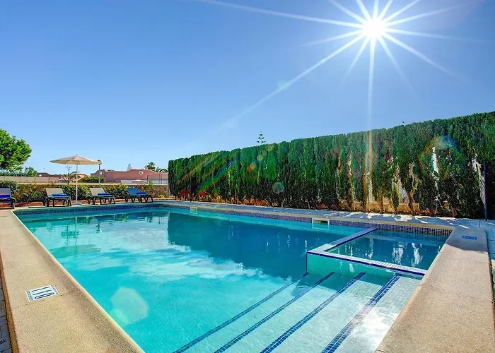 Mares 4 Bedroom Villa, Cala'n Forcat *